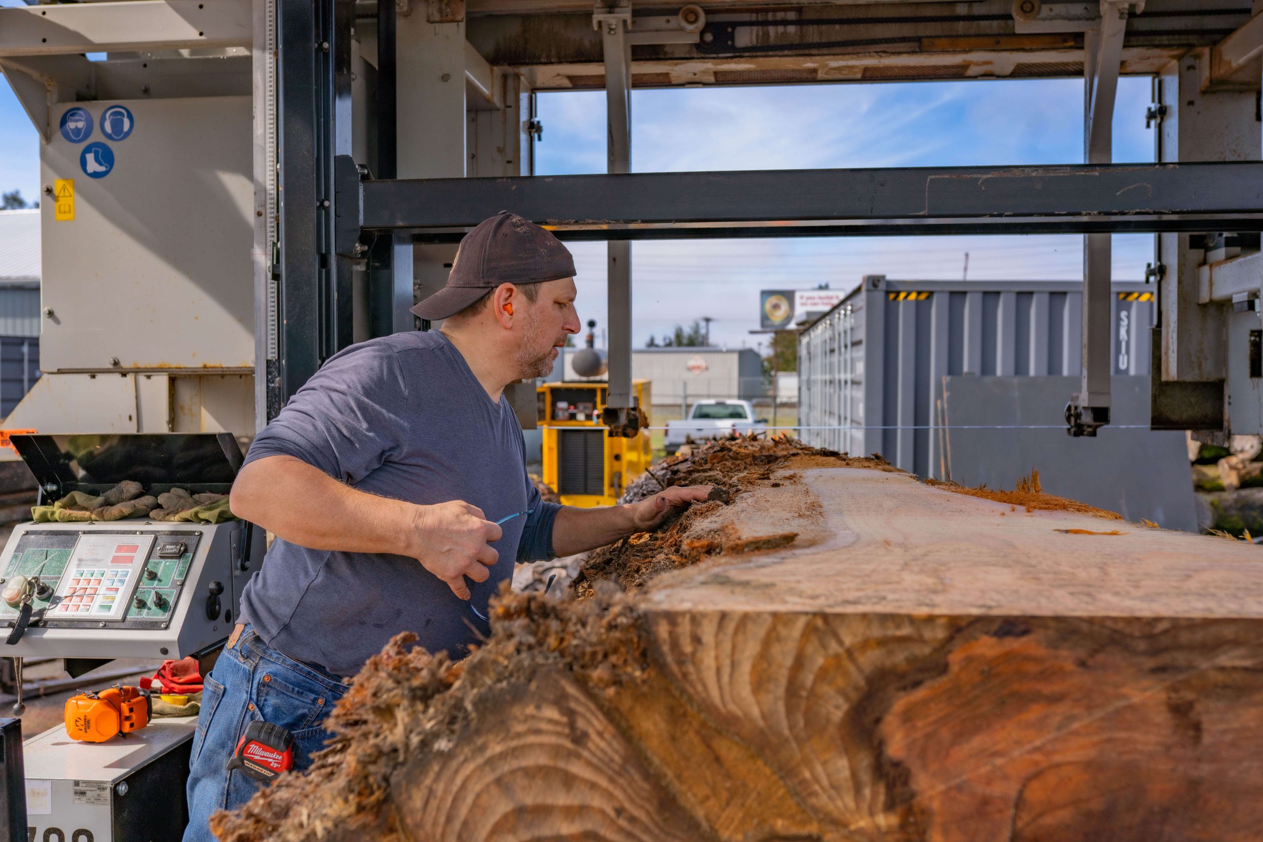 MillLargeFormatSlabsLiveEdge WoodMizer Saw Mill Large Format